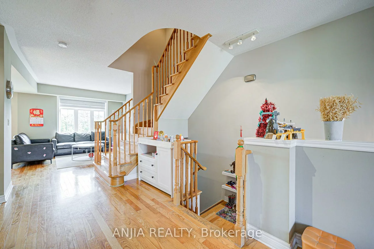 30, Greensborough Village, Greensborough, Markham