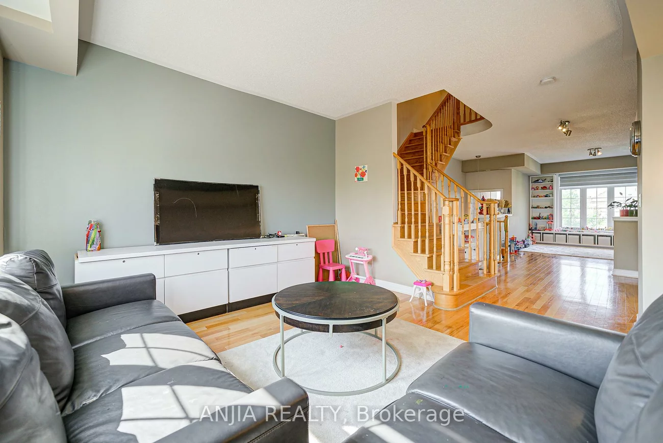 30, Greensborough Village, Greensborough, Markham