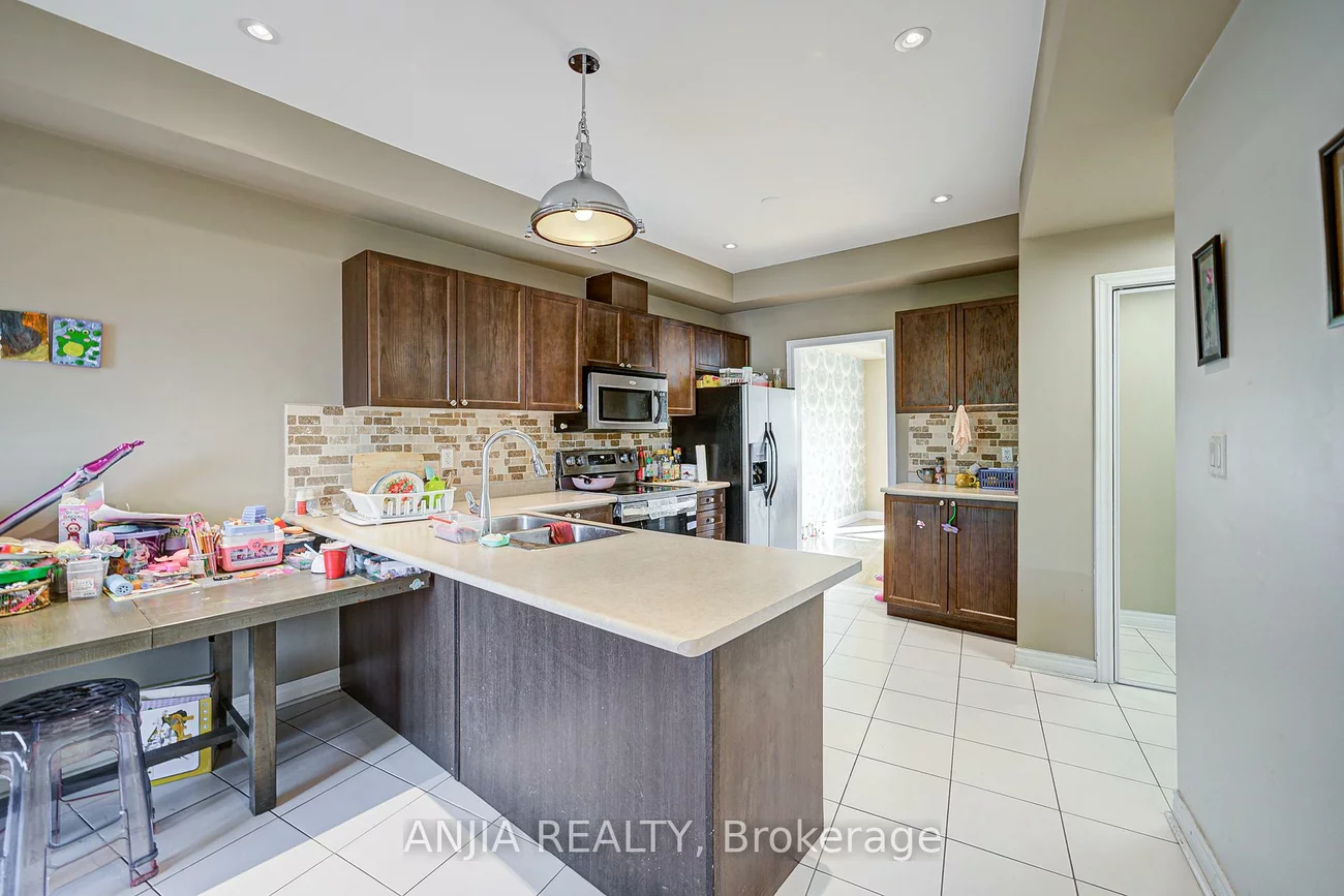 30, Greensborough Village, Greensborough, Markham