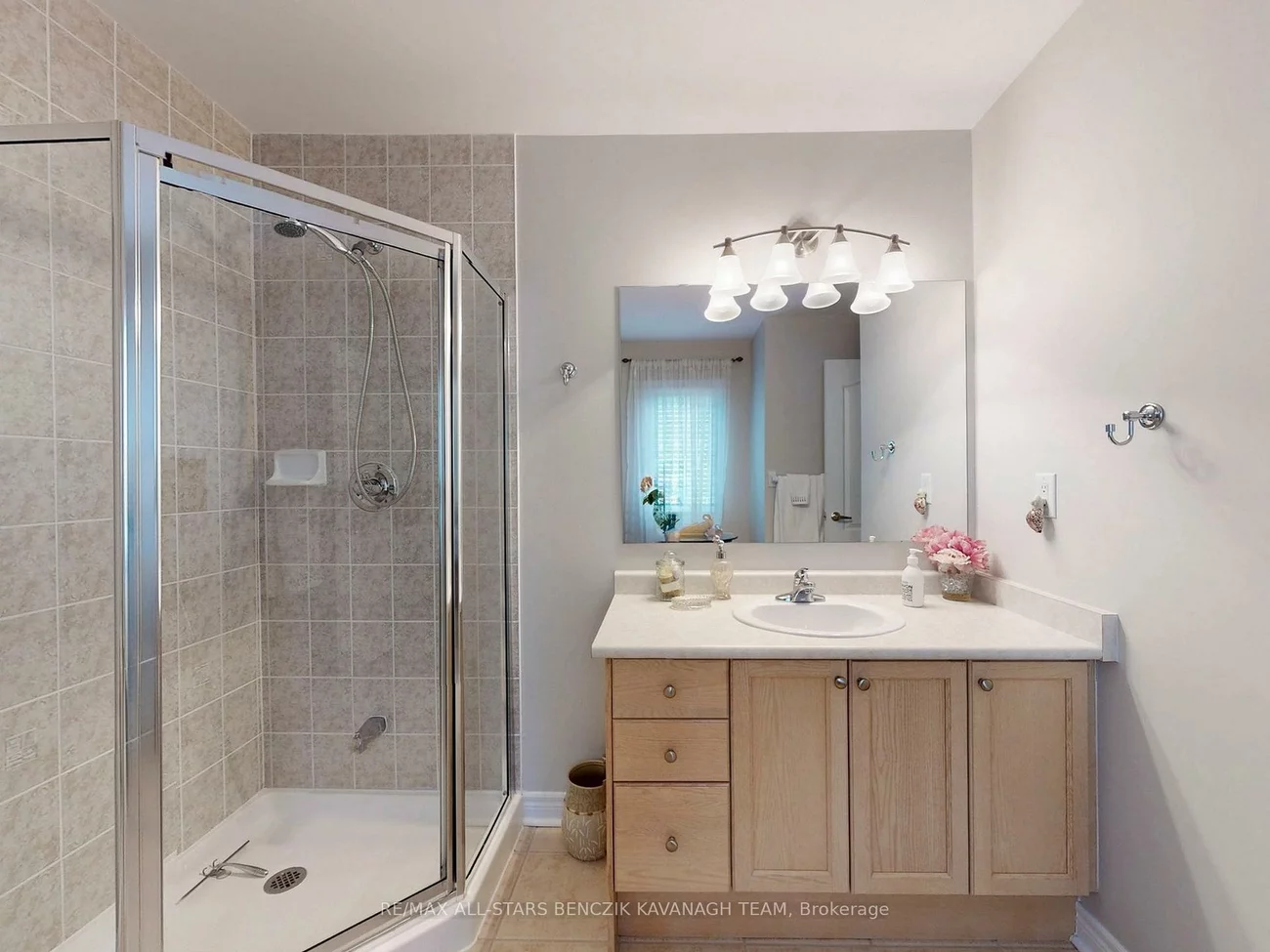 111, Louisbourg, Greensborough, Markham