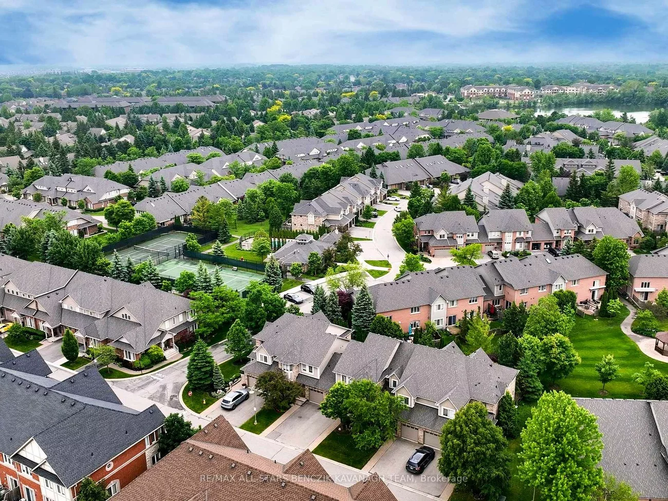 111, Louisbourg, Greensborough, Markham
