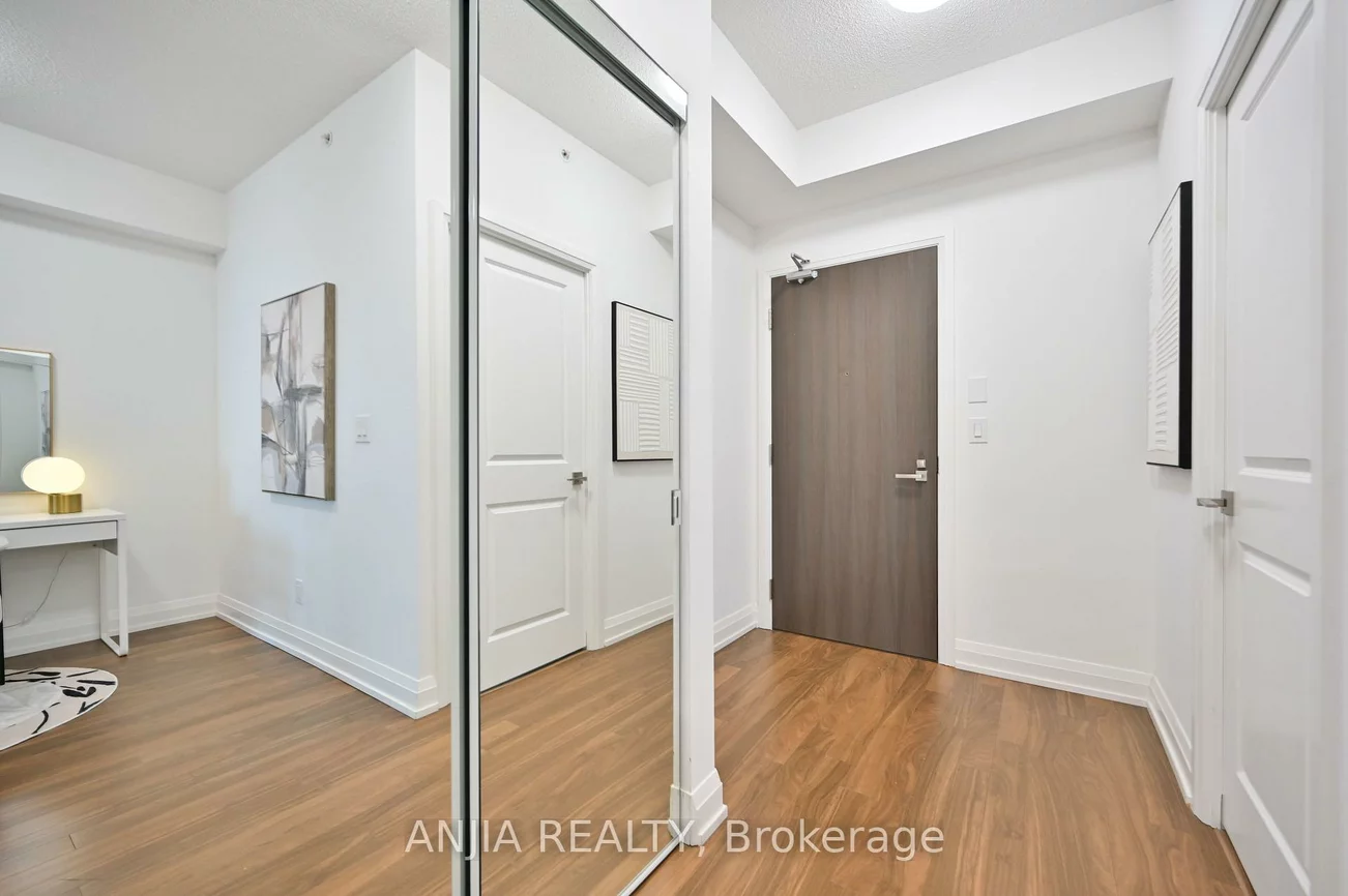 7161, Yonge, Thornhill, Markham