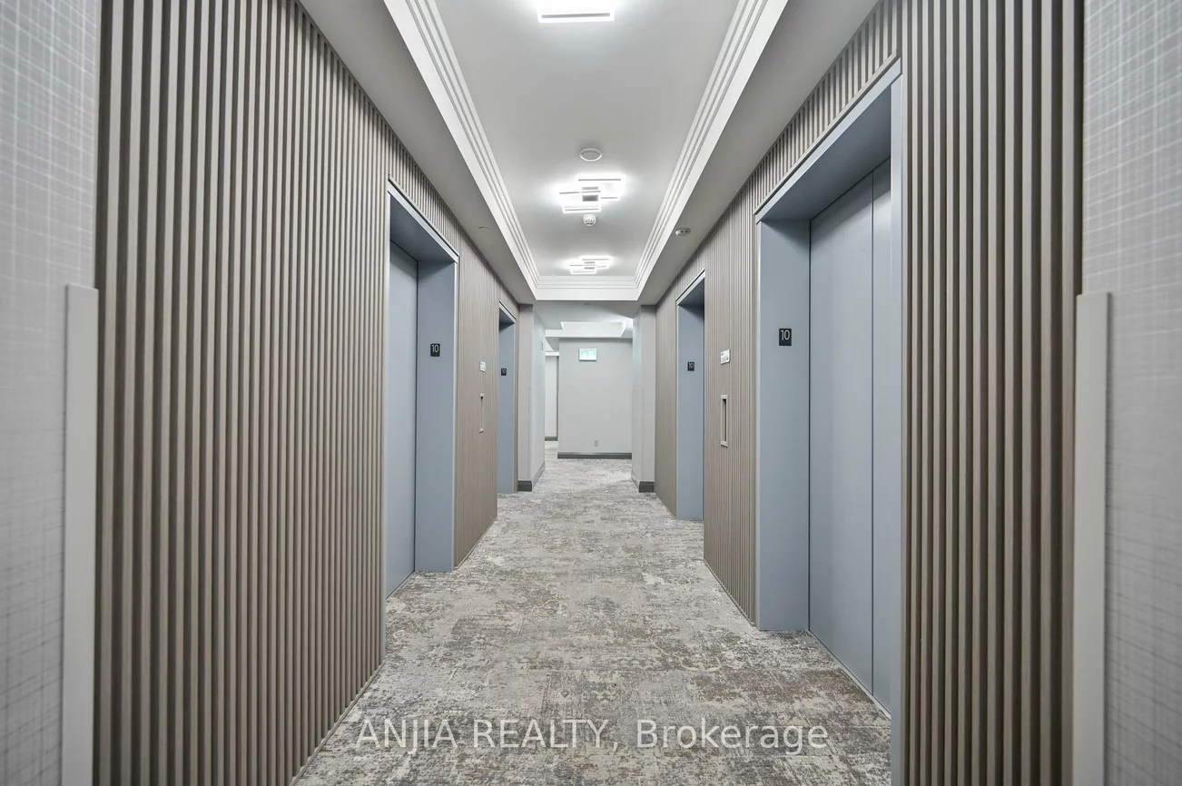 7161, Yonge, Thornhill, Markham