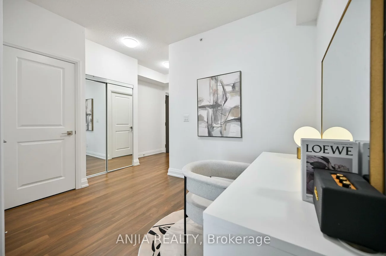 7161, Yonge, Thornhill, Markham