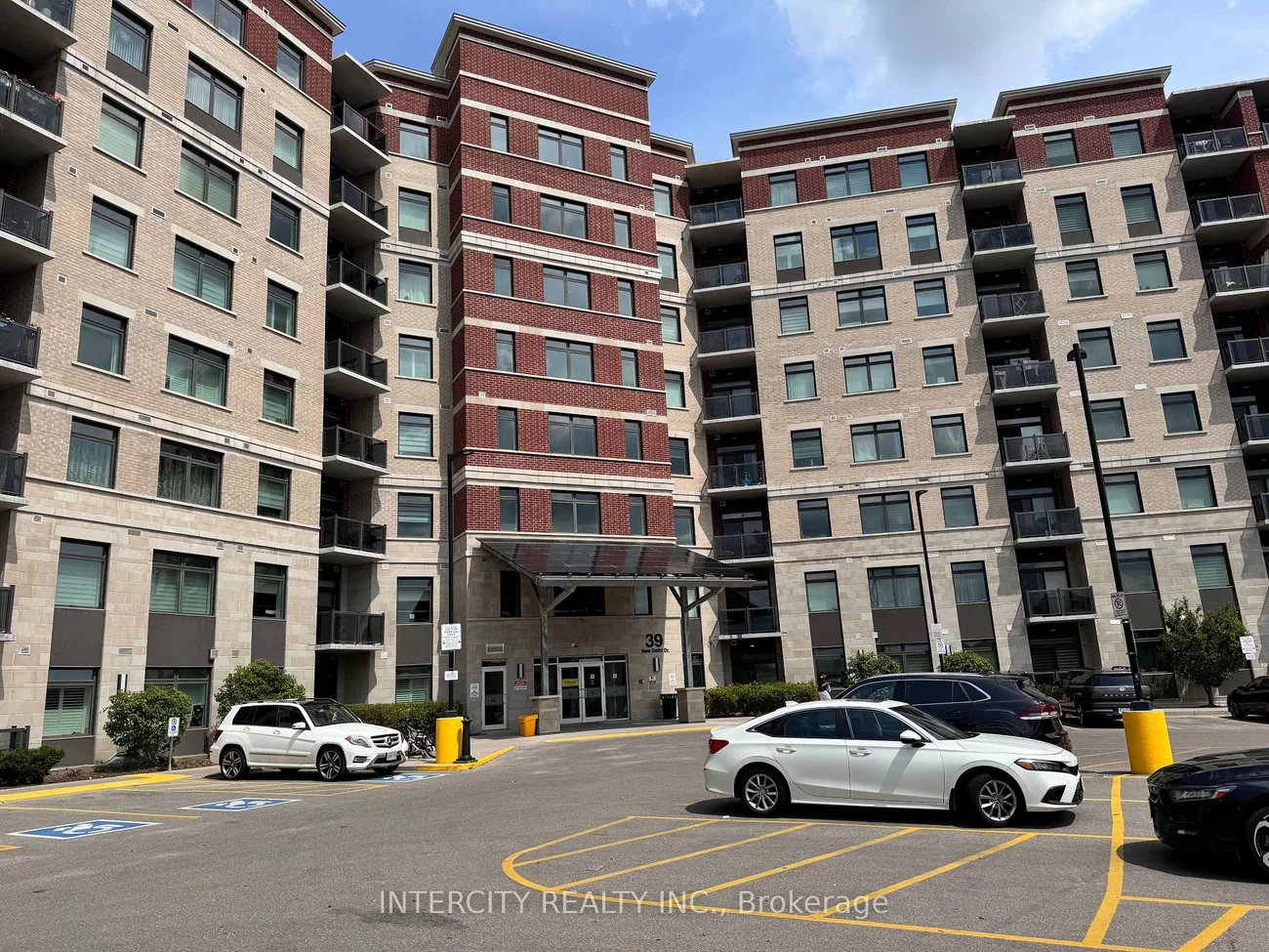39, New Delhi, Cedarwood, Markham