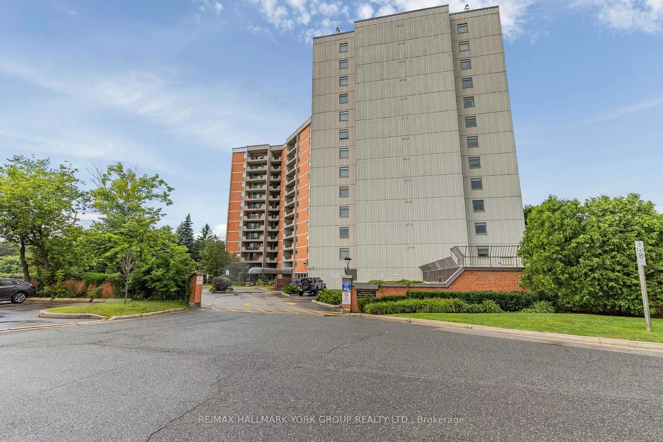 7811, Yonge, Thornhill, Markham