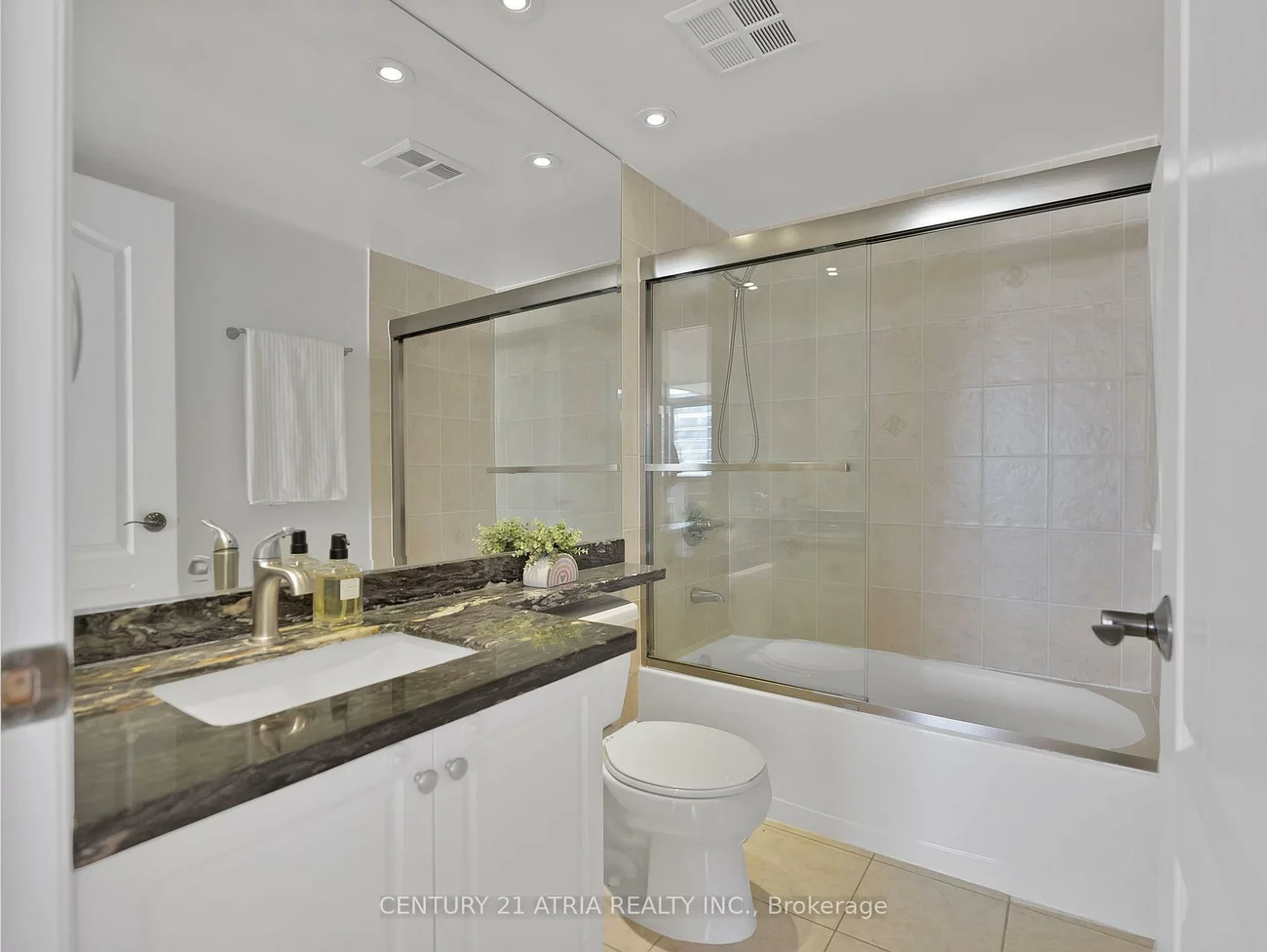 51, Saddlecreek, Commerce Valley, Markham