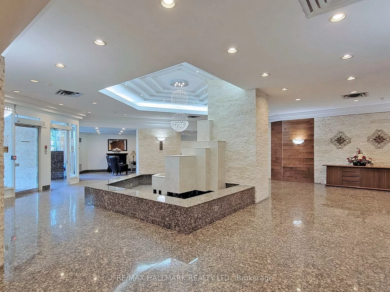 7805, Bayview, Aileen-Willowbrook, Markham