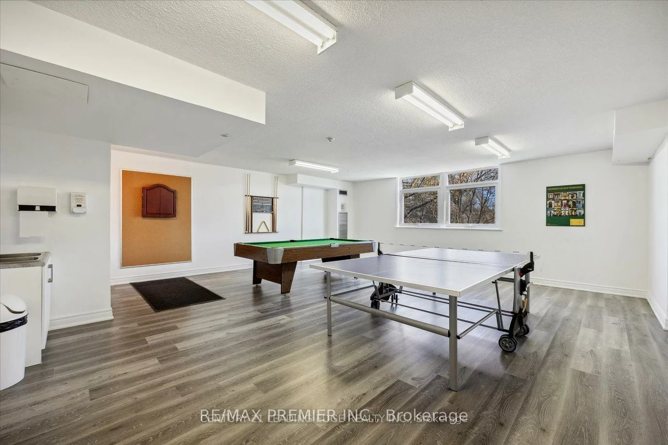 7811, Yonge, Thornhill, Markham