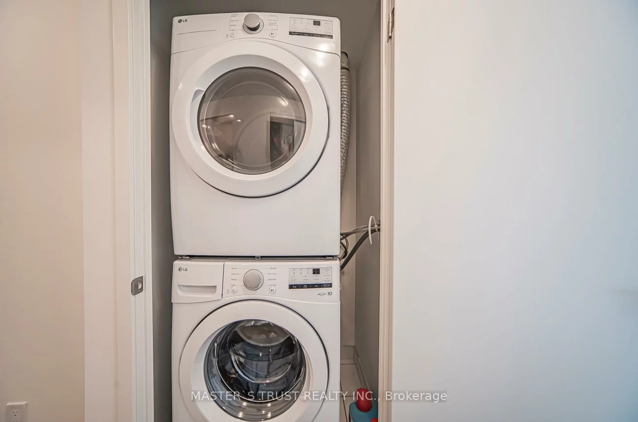 292, Verdale Crossing, Unionville, Markham