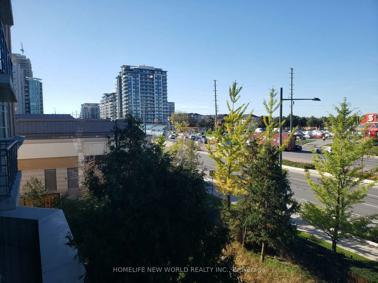 130, Pond, Commerce Valley, Markham