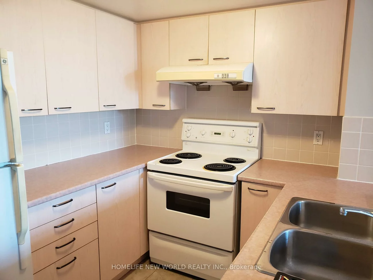 130, Pond, Commerce Valley, Markham