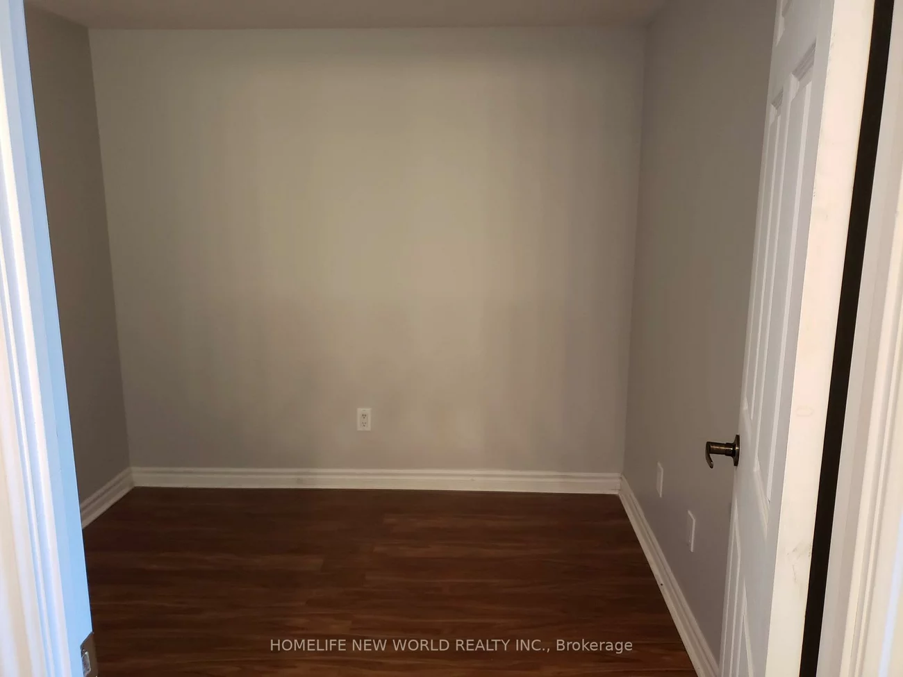 130, Pond, Commerce Valley, Markham