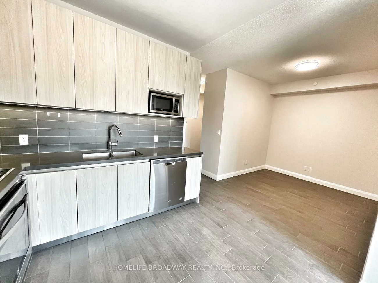 15, Water Walk, Unionville, Markham
