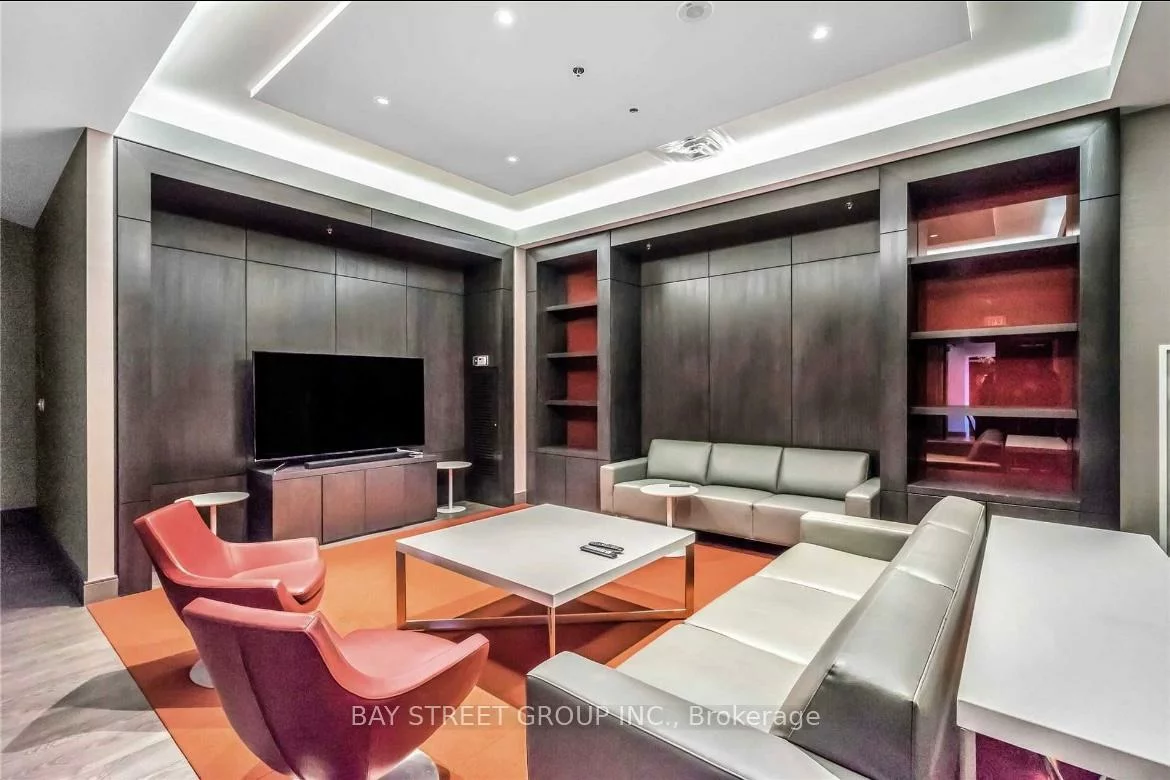 540, Bur Oak, Berczy, Markham