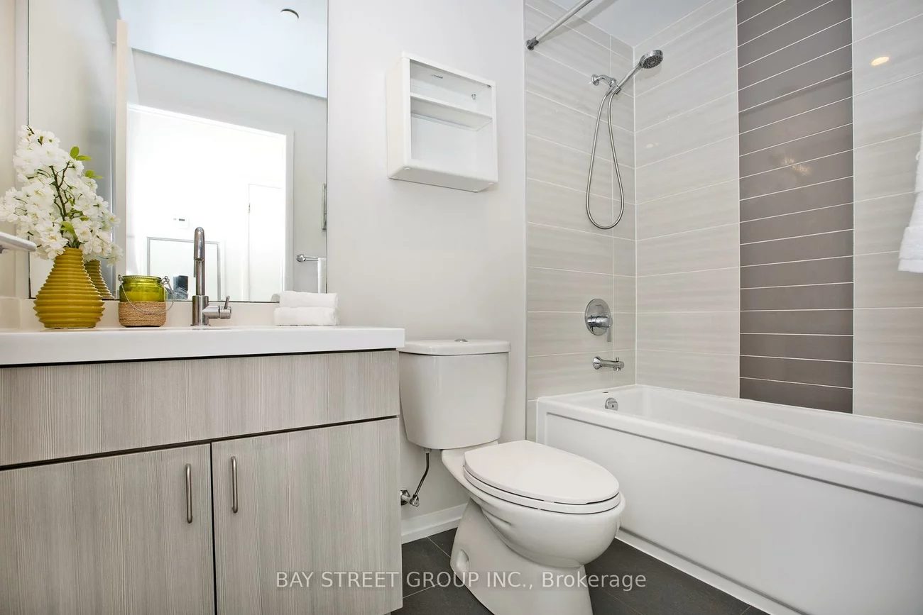 540, Bur Oak, Berczy, Markham