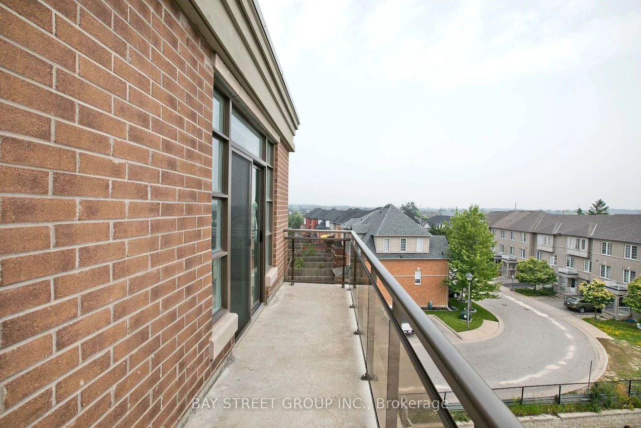 540, Bur Oak, Berczy, Markham