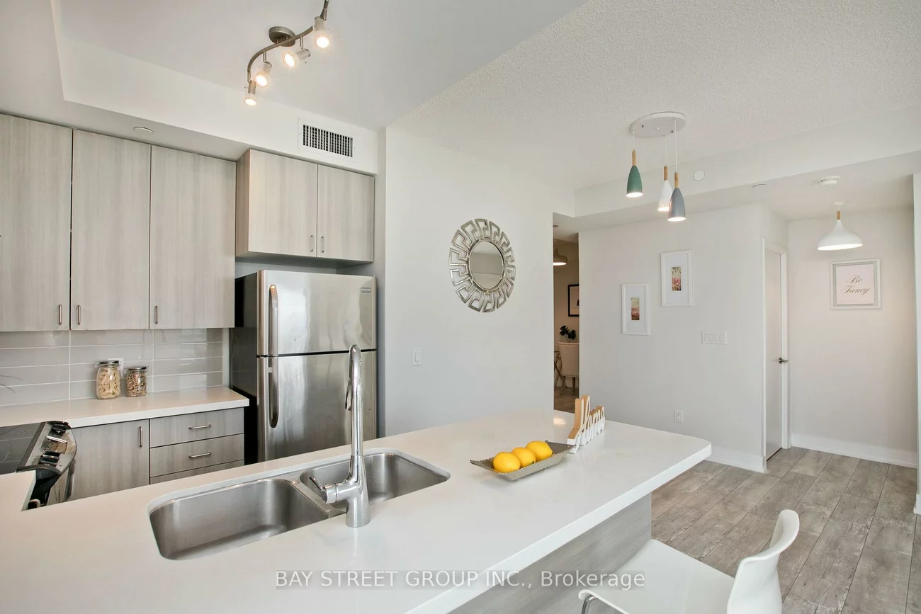 540, Bur Oak, Berczy, Markham