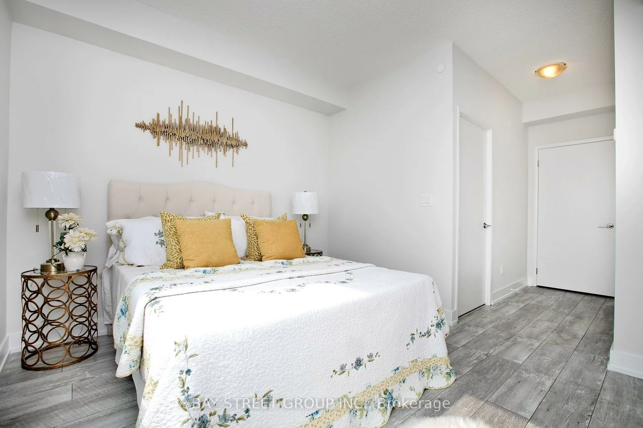 540, Bur Oak, Berczy, Markham