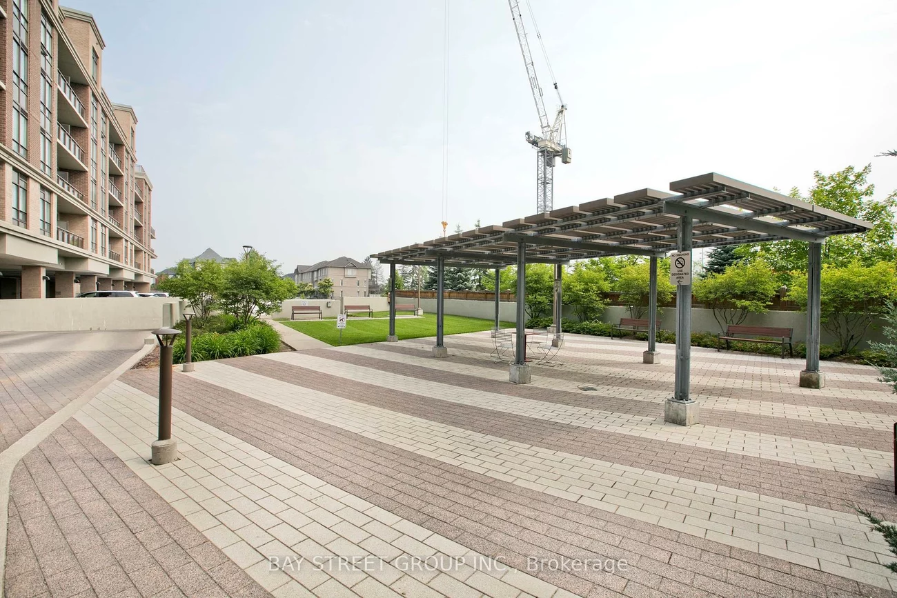 540, Bur Oak, Berczy, Markham