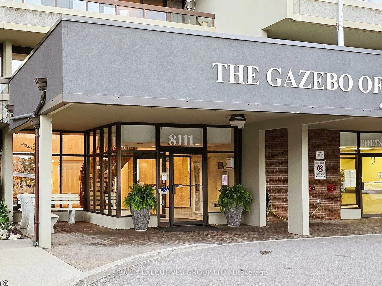 8111, Yonge, Royal Orchard, Markham