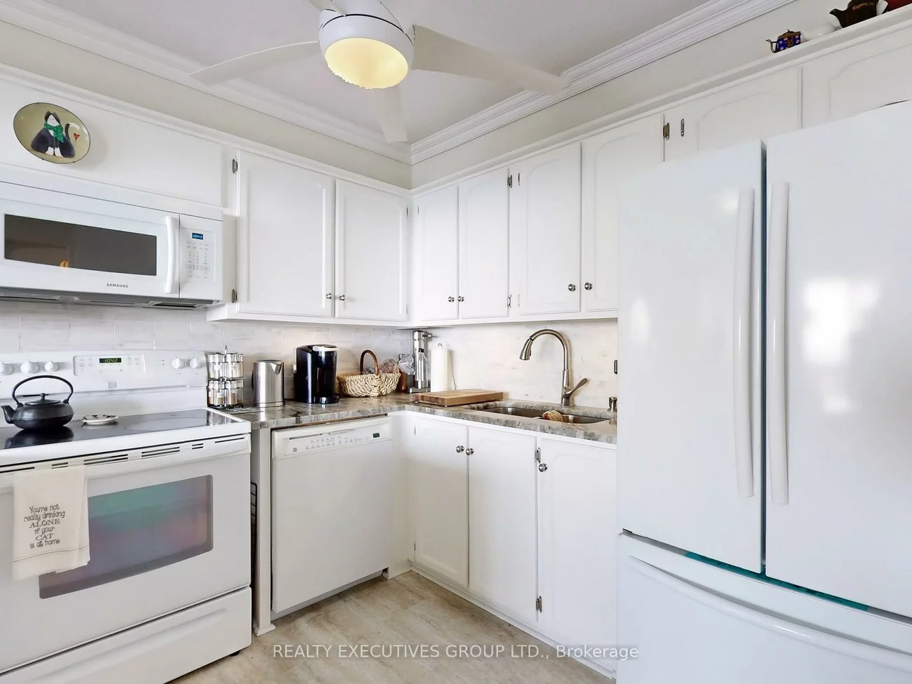 8111, Yonge, Royal Orchard, Markham