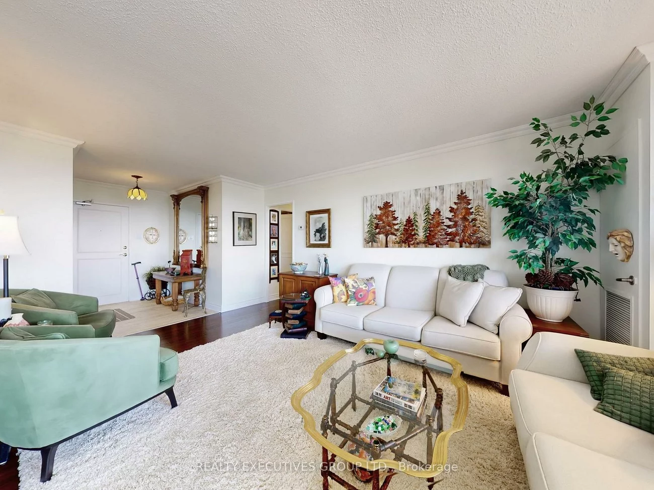 8111, Yonge, Royal Orchard, Markham