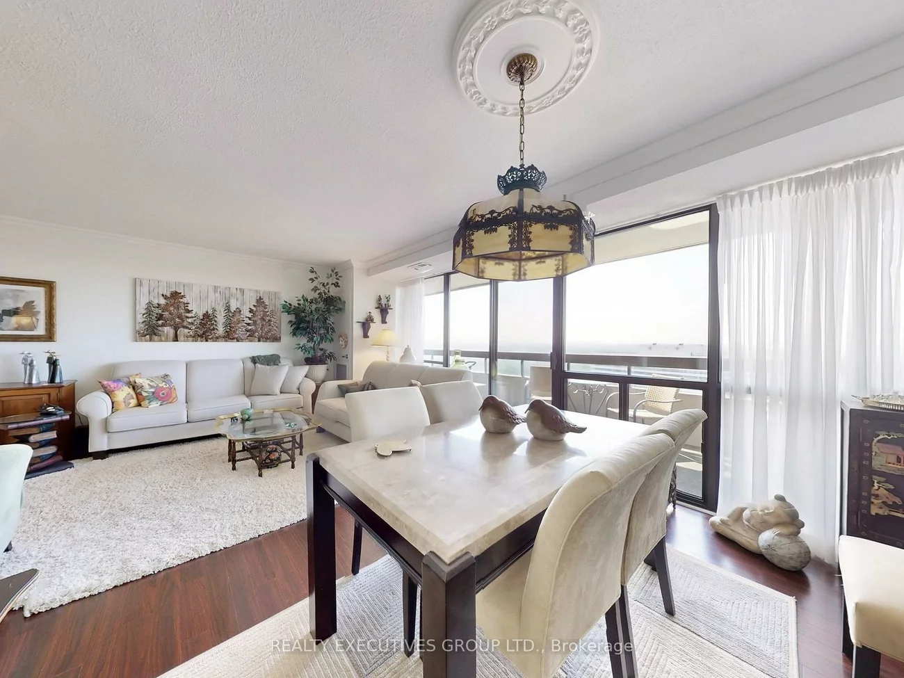 8111, Yonge, Royal Orchard, Markham