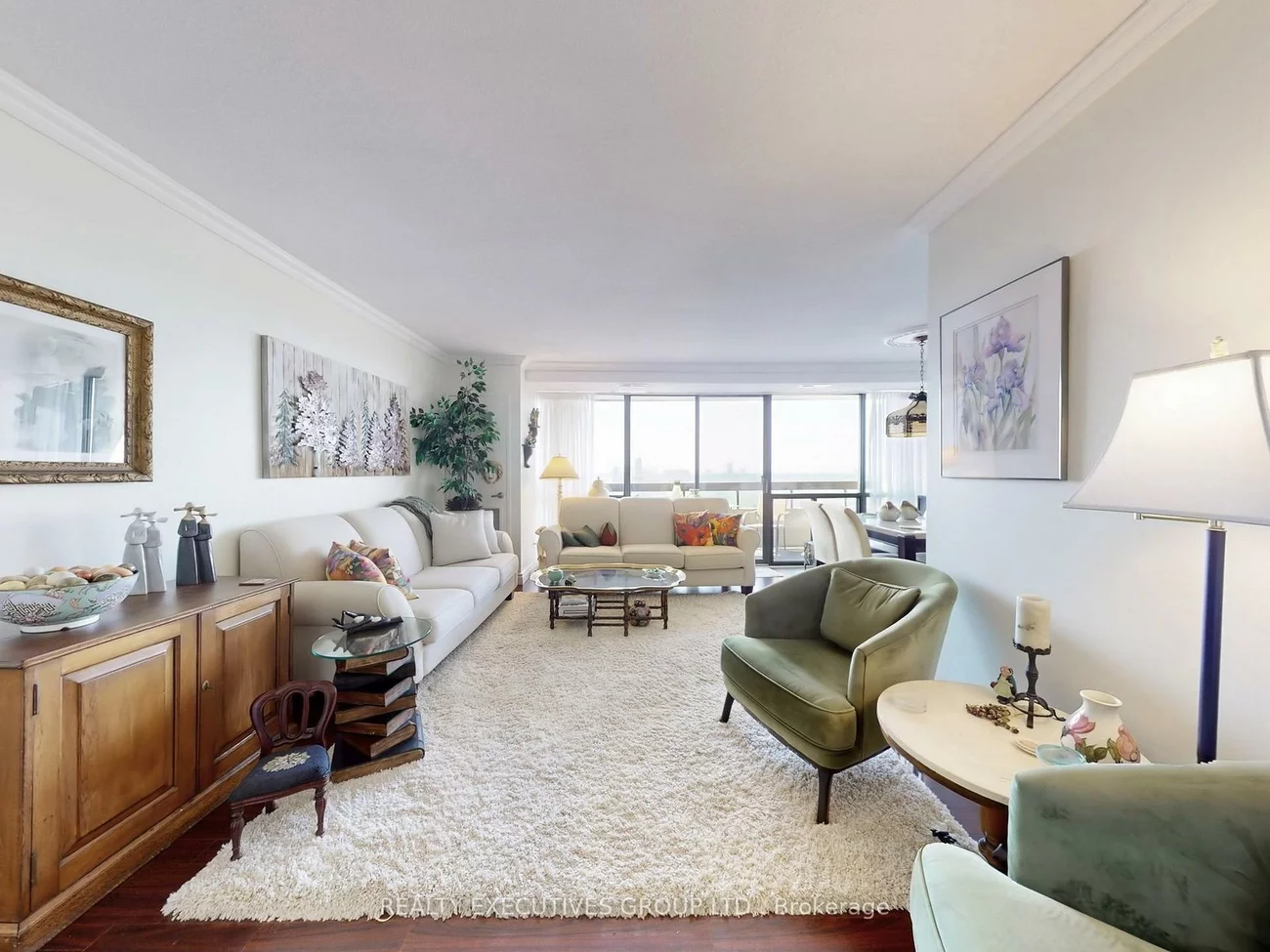 8111, Yonge, Royal Orchard, Markham