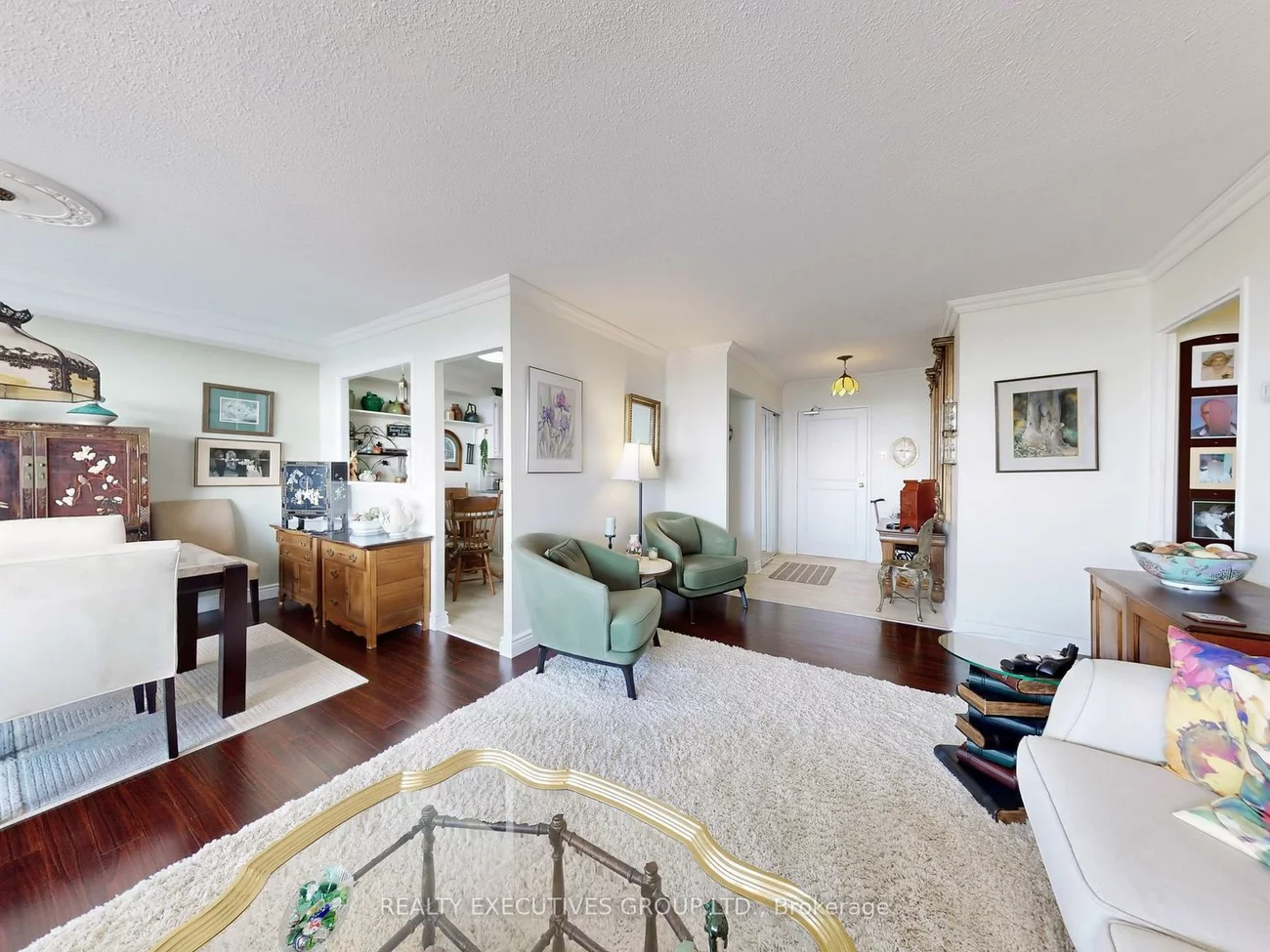 8111, Yonge, Royal Orchard, Markham