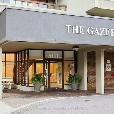 8111, Yonge, Royal Orchard, Markham