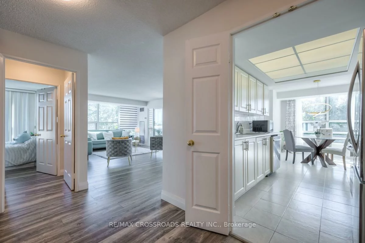 7825, Bayview, Aileen-Willowbrook, Markham