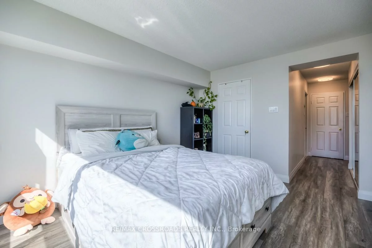 7825, Bayview, Aileen-Willowbrook, Markham