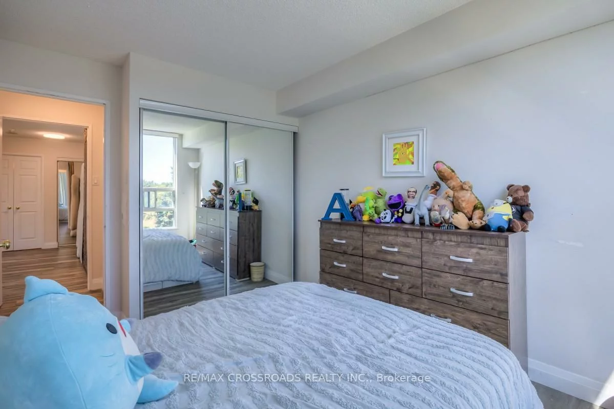 7825, Bayview, Aileen-Willowbrook, Markham
