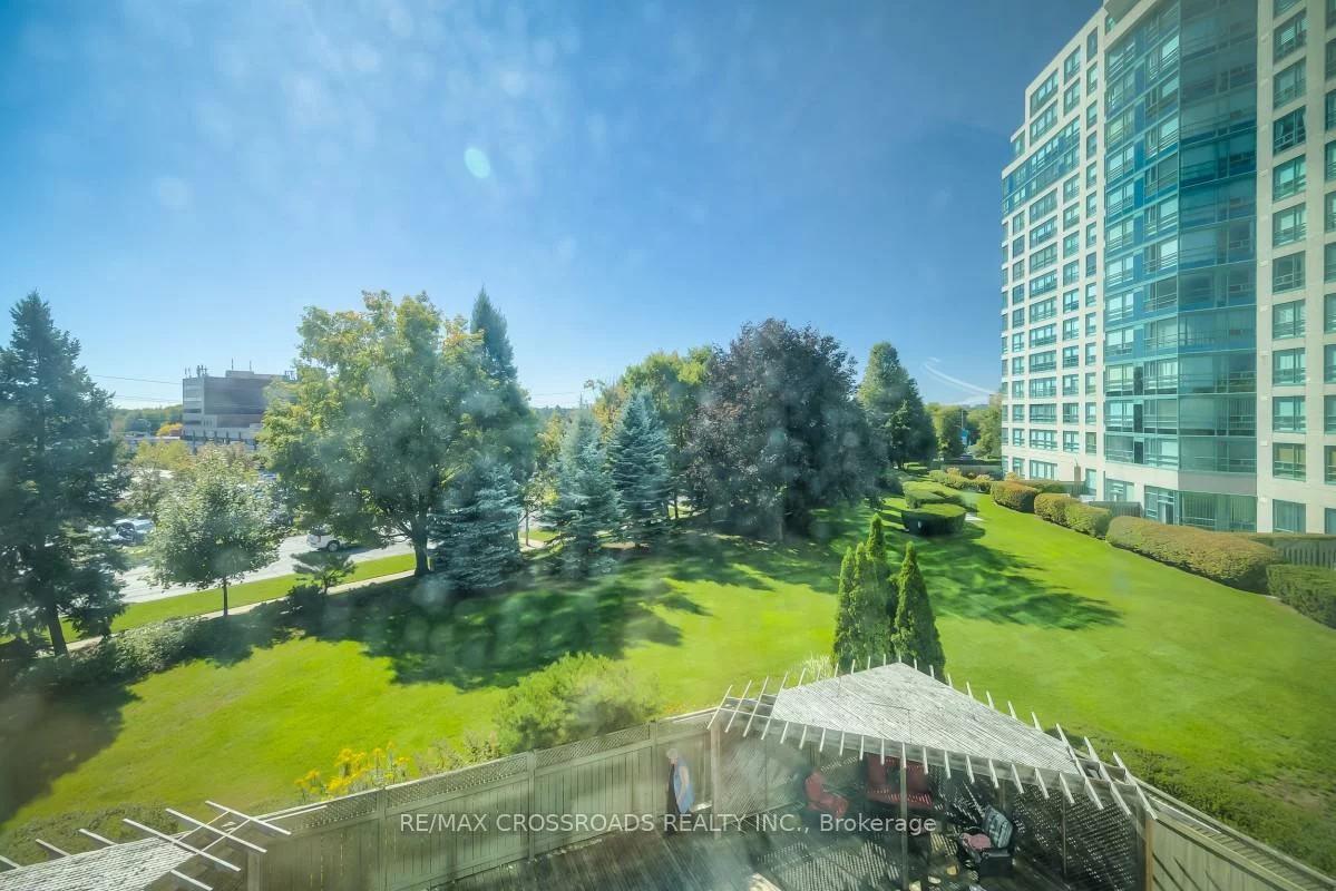 7825, Bayview, Aileen-Willowbrook, Markham