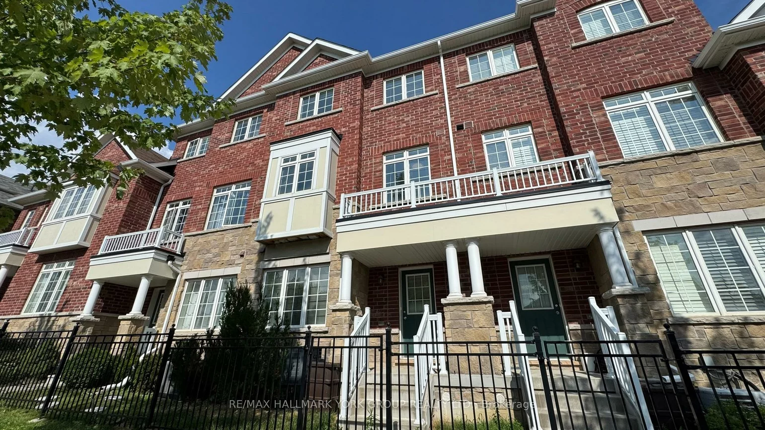 6, Roy Grove, Greensborough, Markham