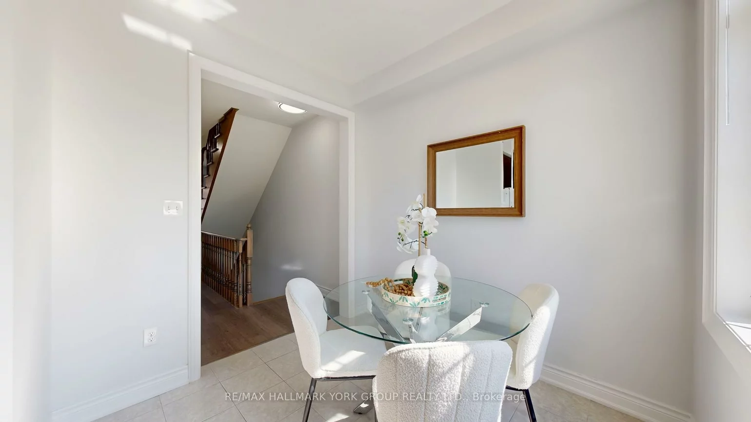 6, Roy Grove, Greensborough, Markham
