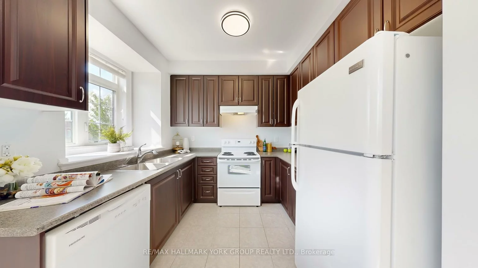 6, Roy Grove, Greensborough, Markham