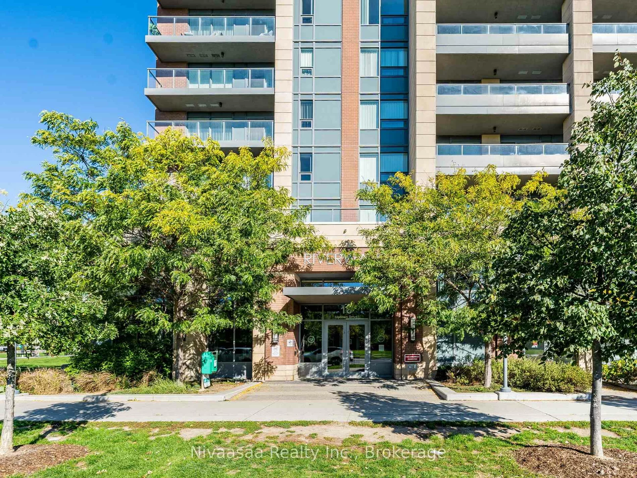 18, Uptown, Unionville, Markham