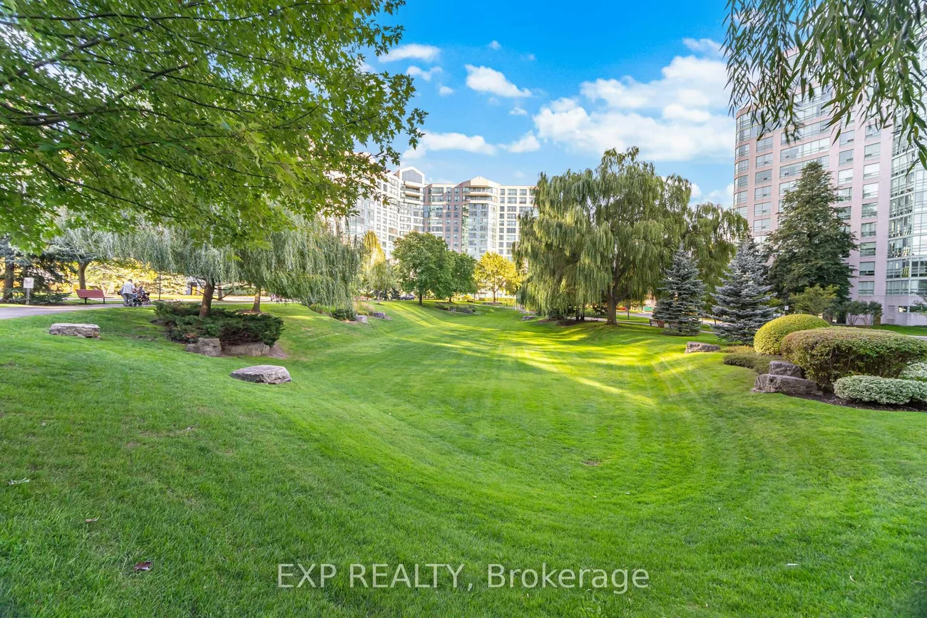 7825, Bayview, Aileen-Willowbrook, Markham