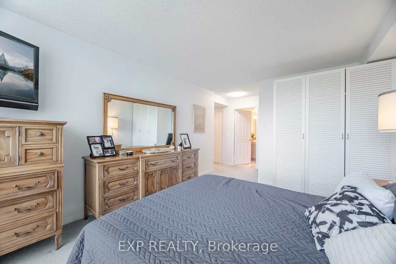 7825, Bayview, Aileen-Willowbrook, Markham