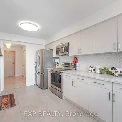 7825, Bayview, Aileen-Willowbrook, Markham