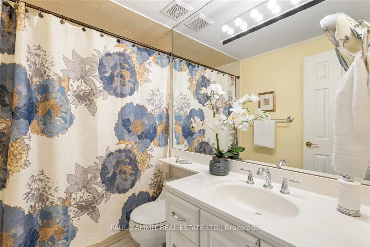 220, Royal Orchard, Royal Orchard, Markham