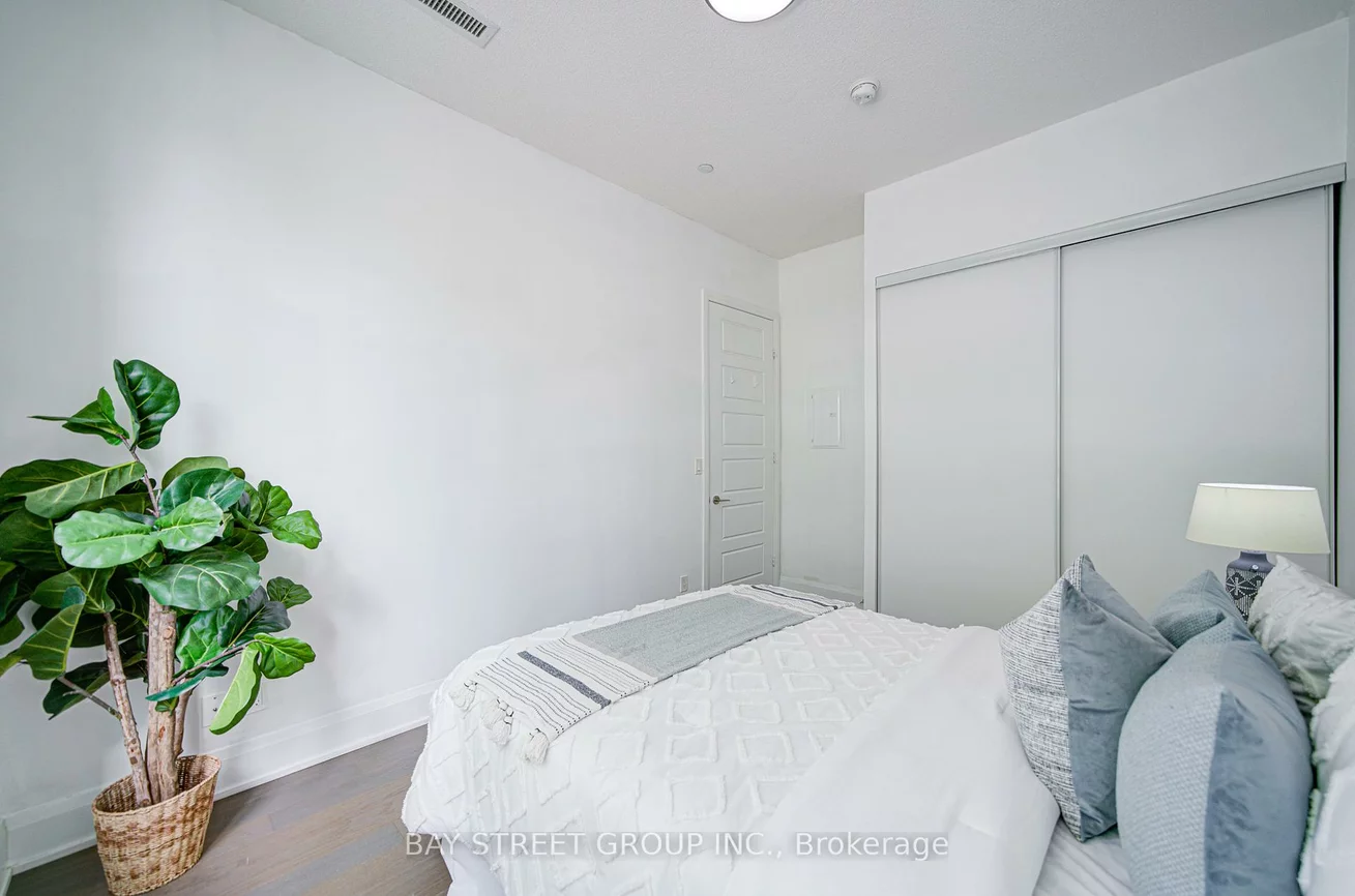 15, Water Walk, Unionville, Markham