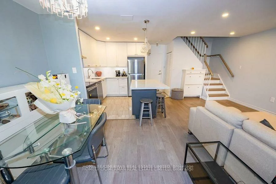 16, Elgin, Thornhill, Markham