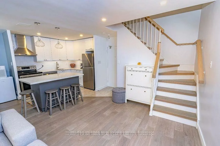 16, Elgin, Thornhill, Markham
