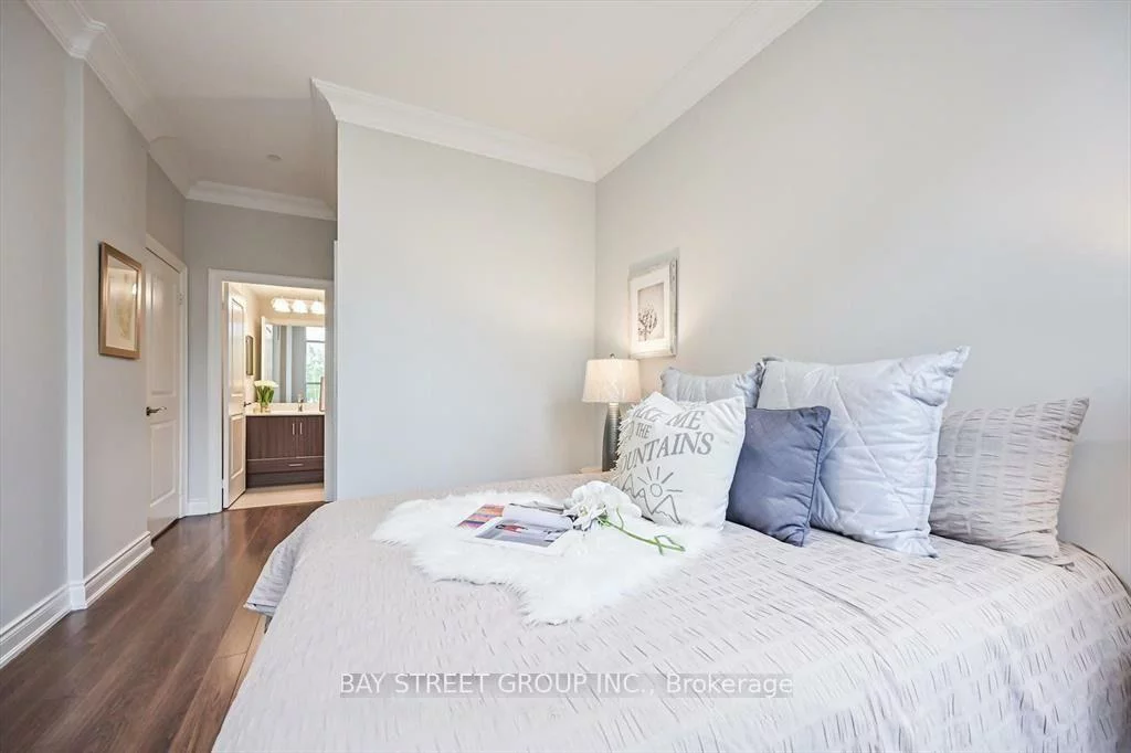 89, SOUTH TOWN CENTRE, Unionville, Markham