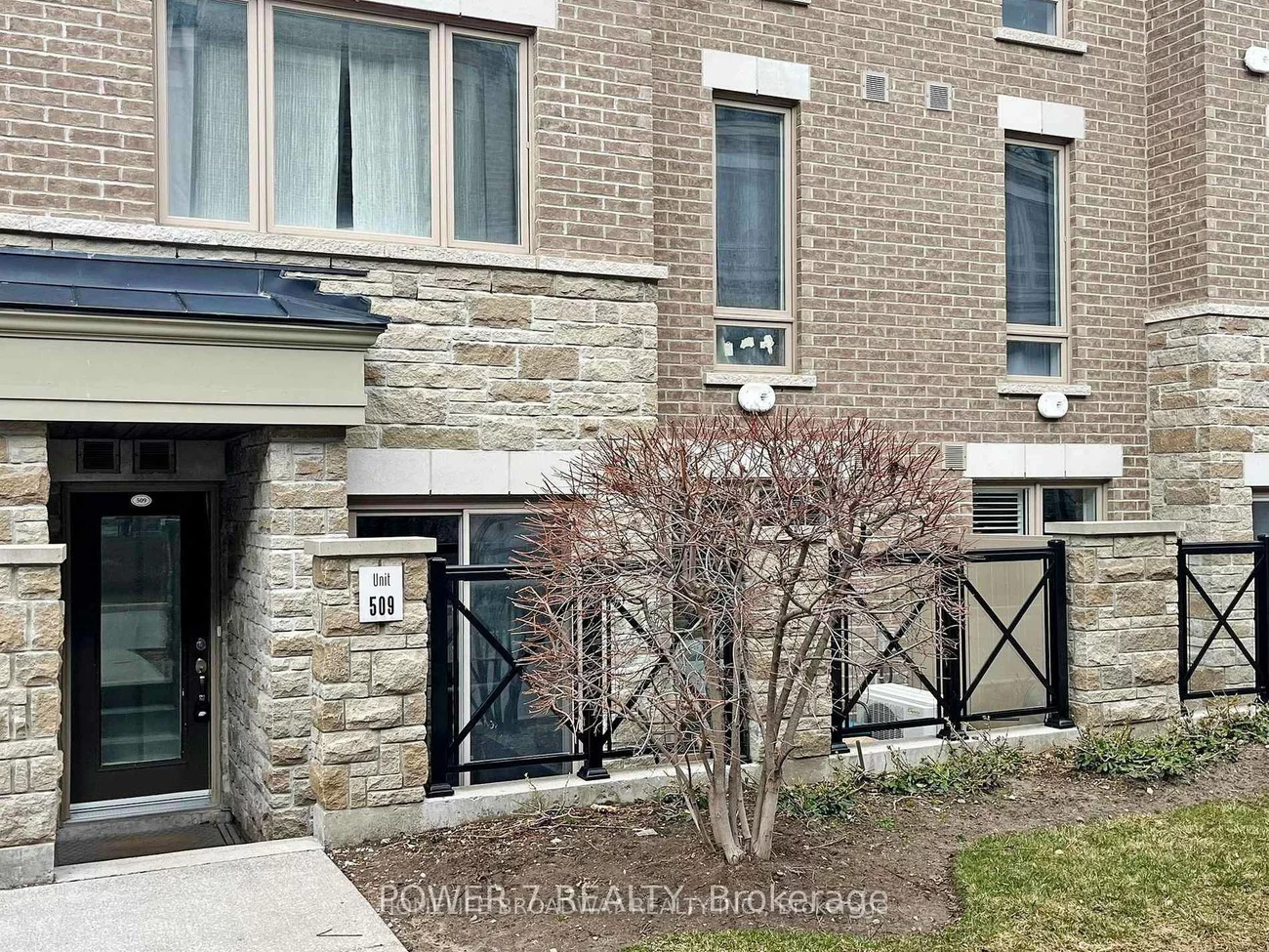 30, Dunsheath, Cornell, Markham