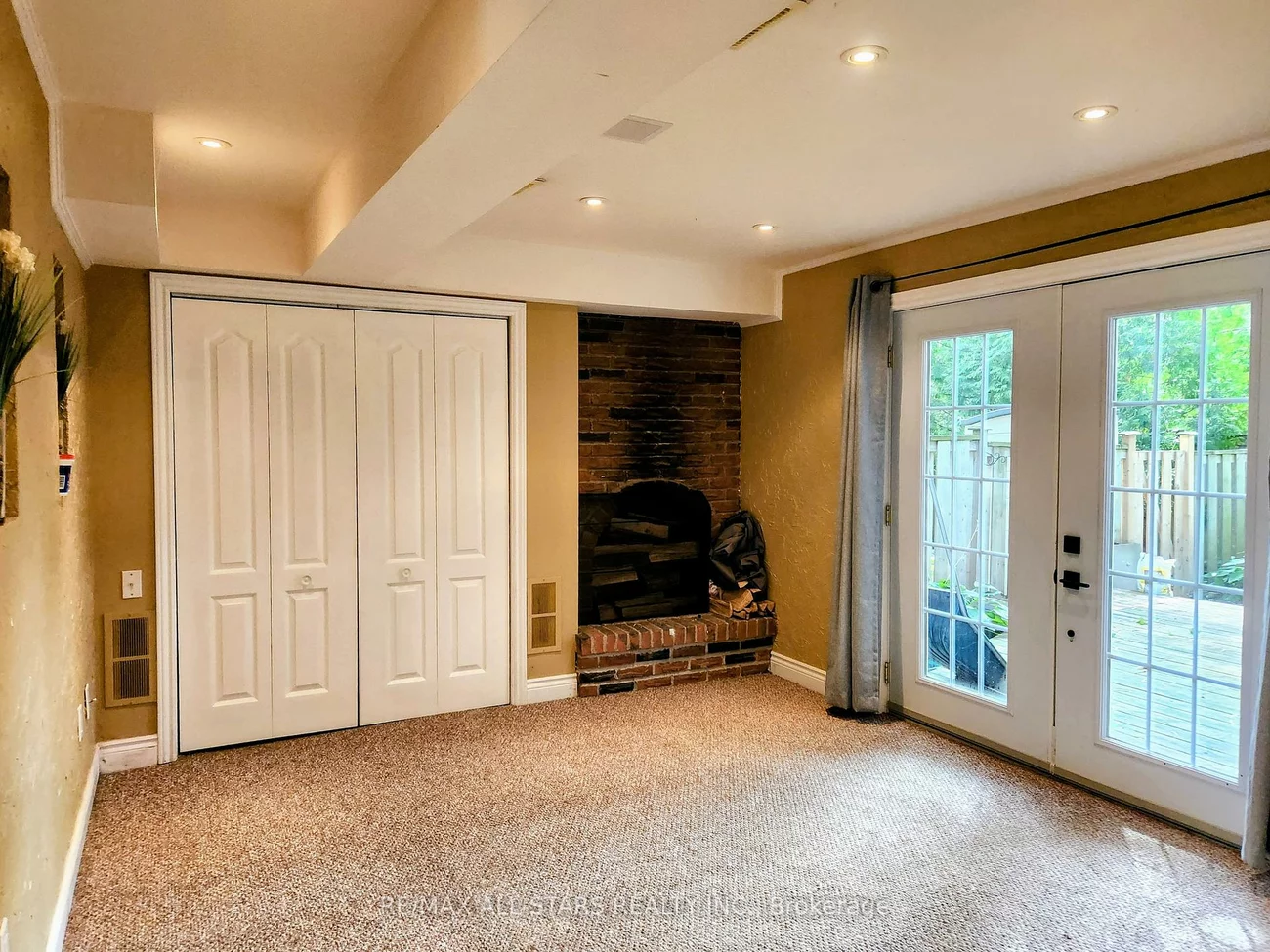 6, Hepworth, Markham Village, Markham