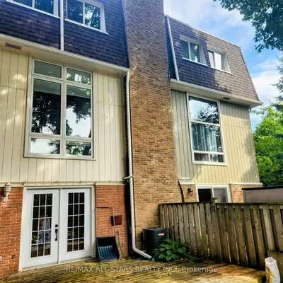 6, Hepworth, Markham Village, Markham